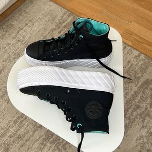 SOLD!! Converse Chuck Taylor All Star